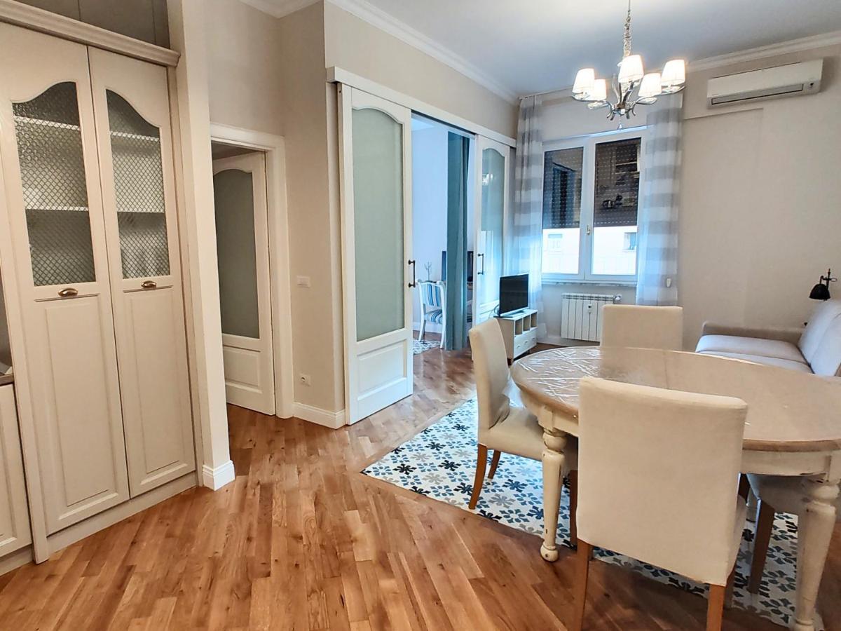 Luxury Apartment By Palazzo Senesi Rome Bagian luar foto