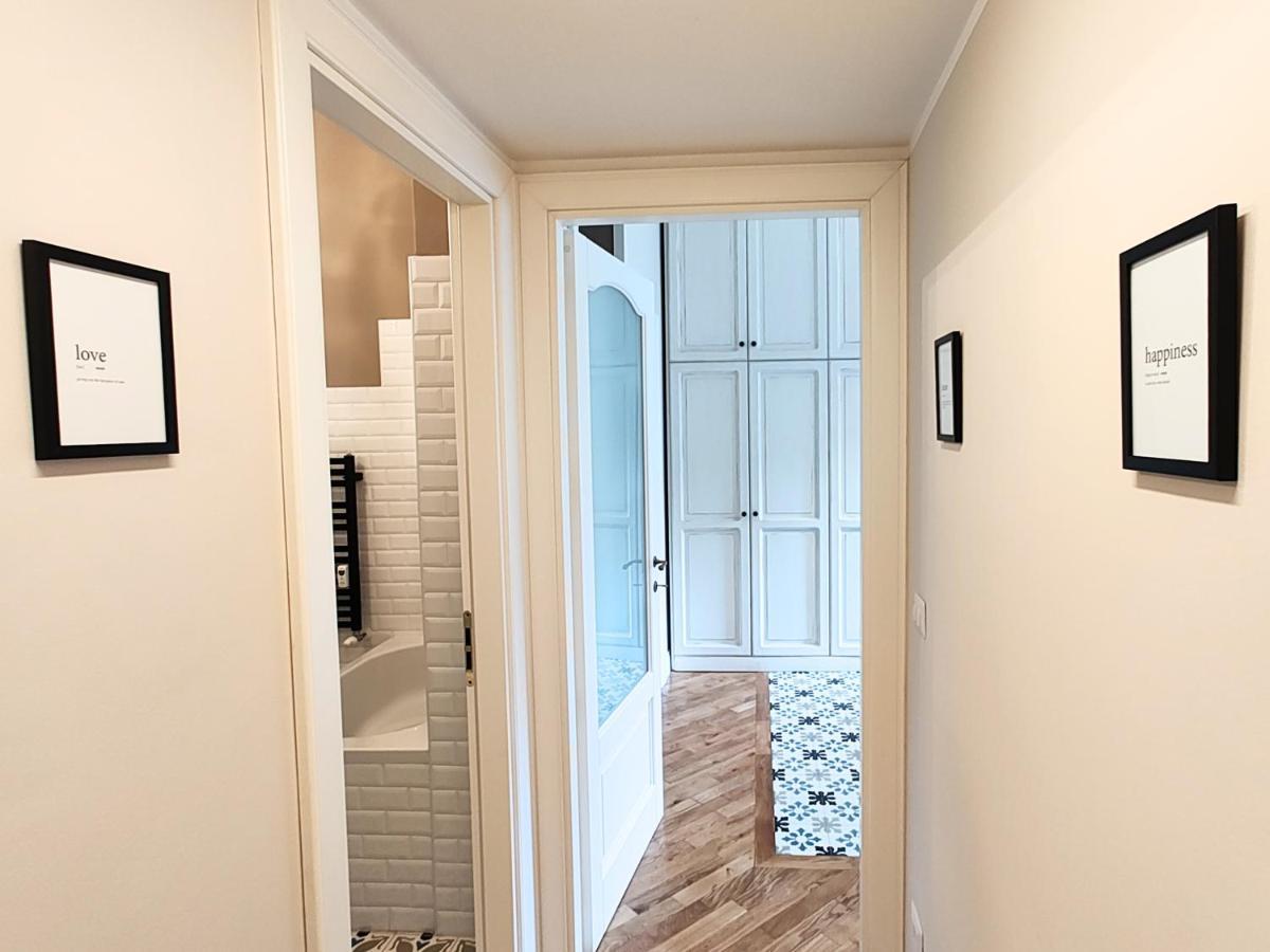 Luxury Apartment By Palazzo Senesi Rome Bagian luar foto