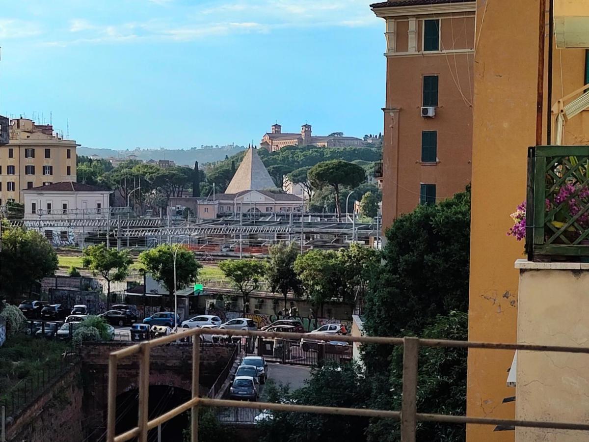 Luxury Apartment By Palazzo Senesi Rome Bagian luar foto