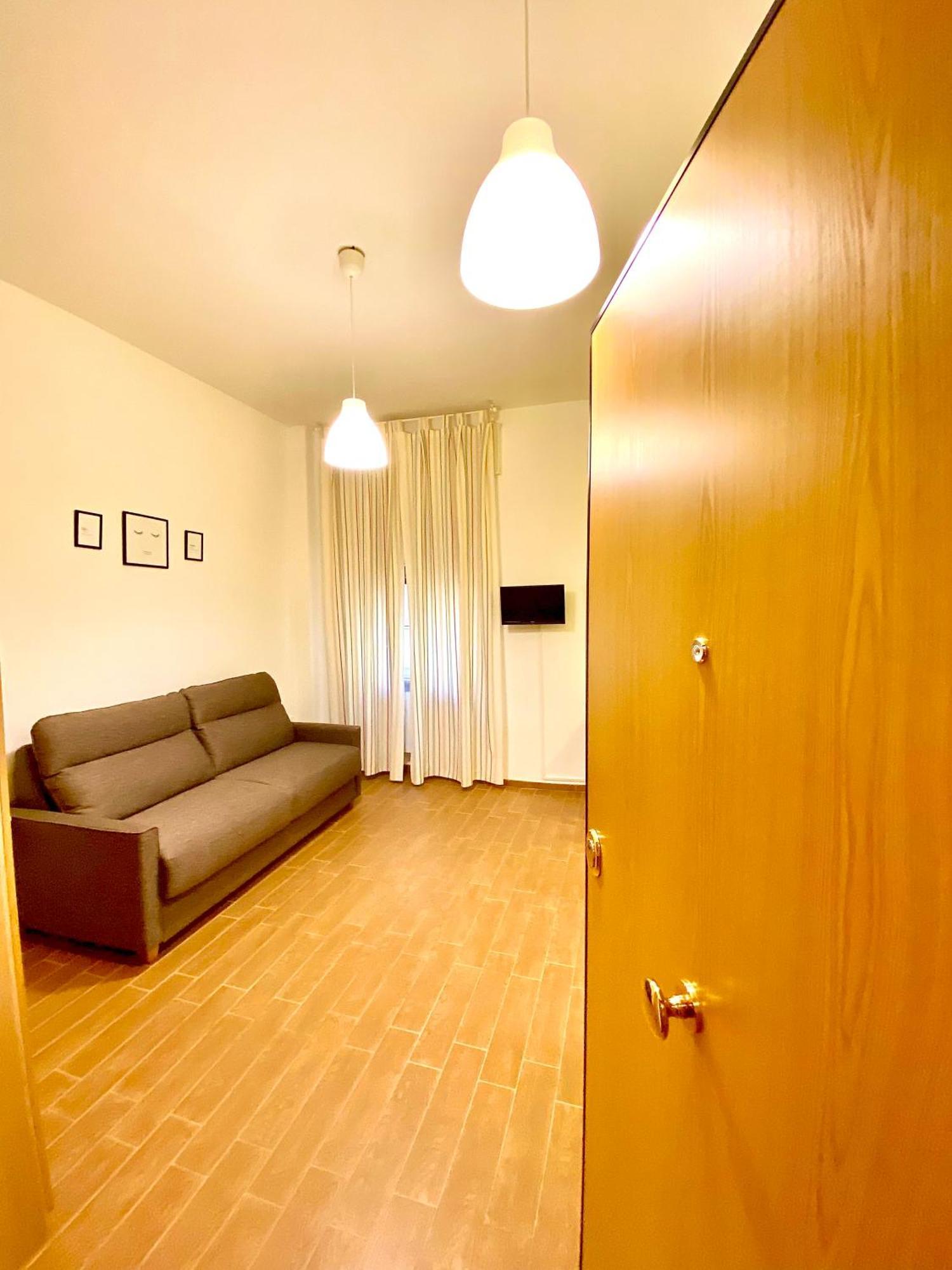 Luxury Apartment By Palazzo Senesi Rome Bagian luar foto